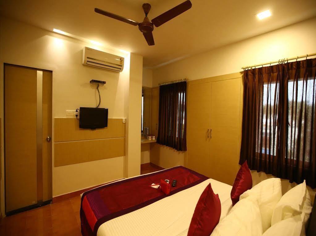 Oyo 968 Hotel Poigai Chennai Eksteriør billede