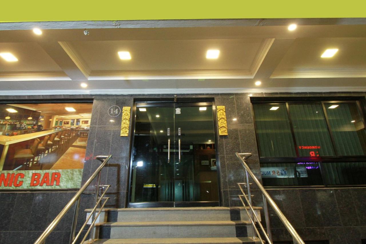 Oyo 968 Hotel Poigai Chennai Eksteriør billede