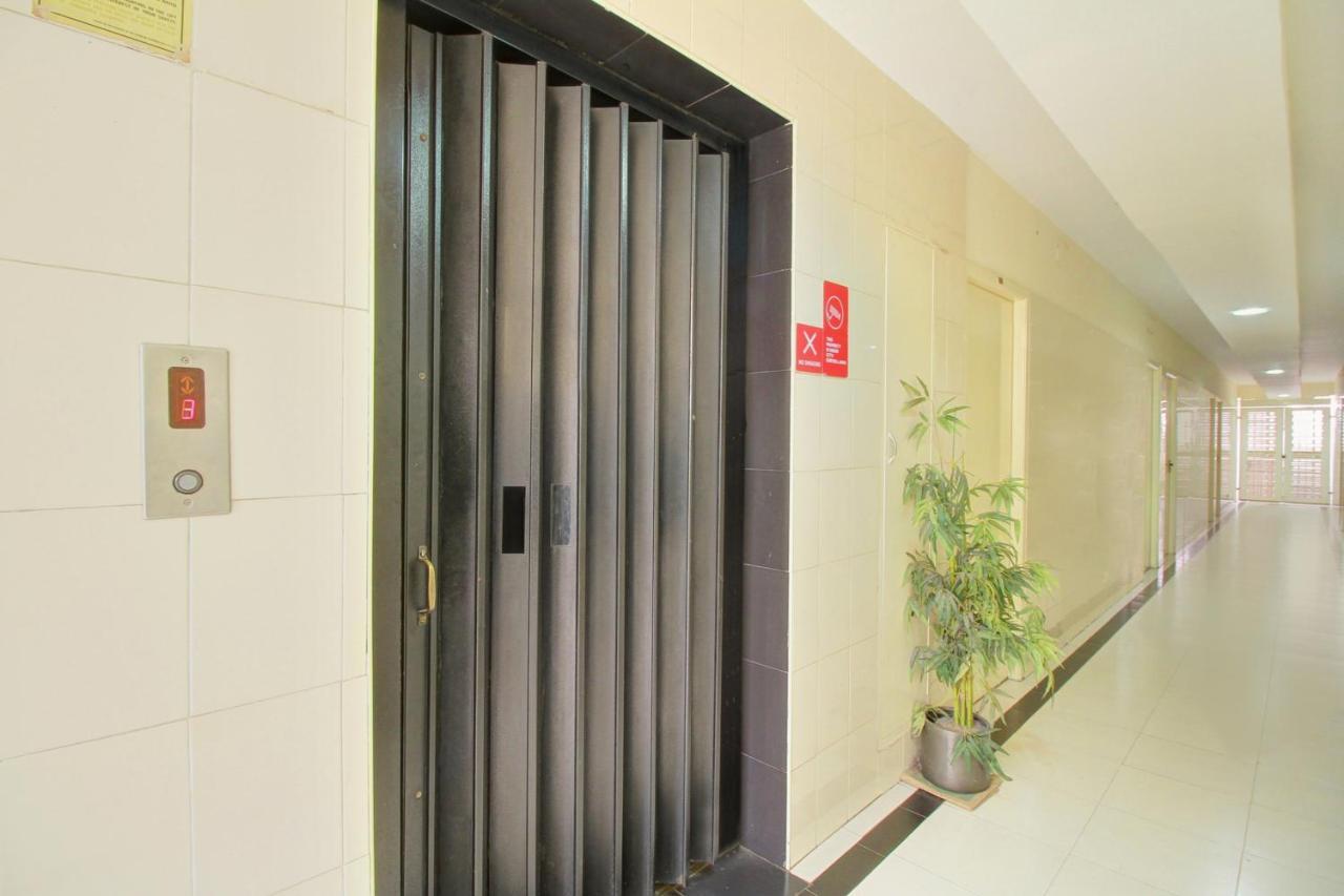 Oyo 968 Hotel Poigai Chennai Eksteriør billede